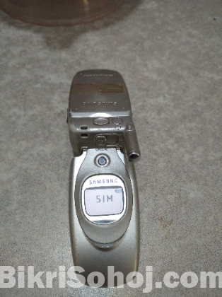 Samsung SGH-E600